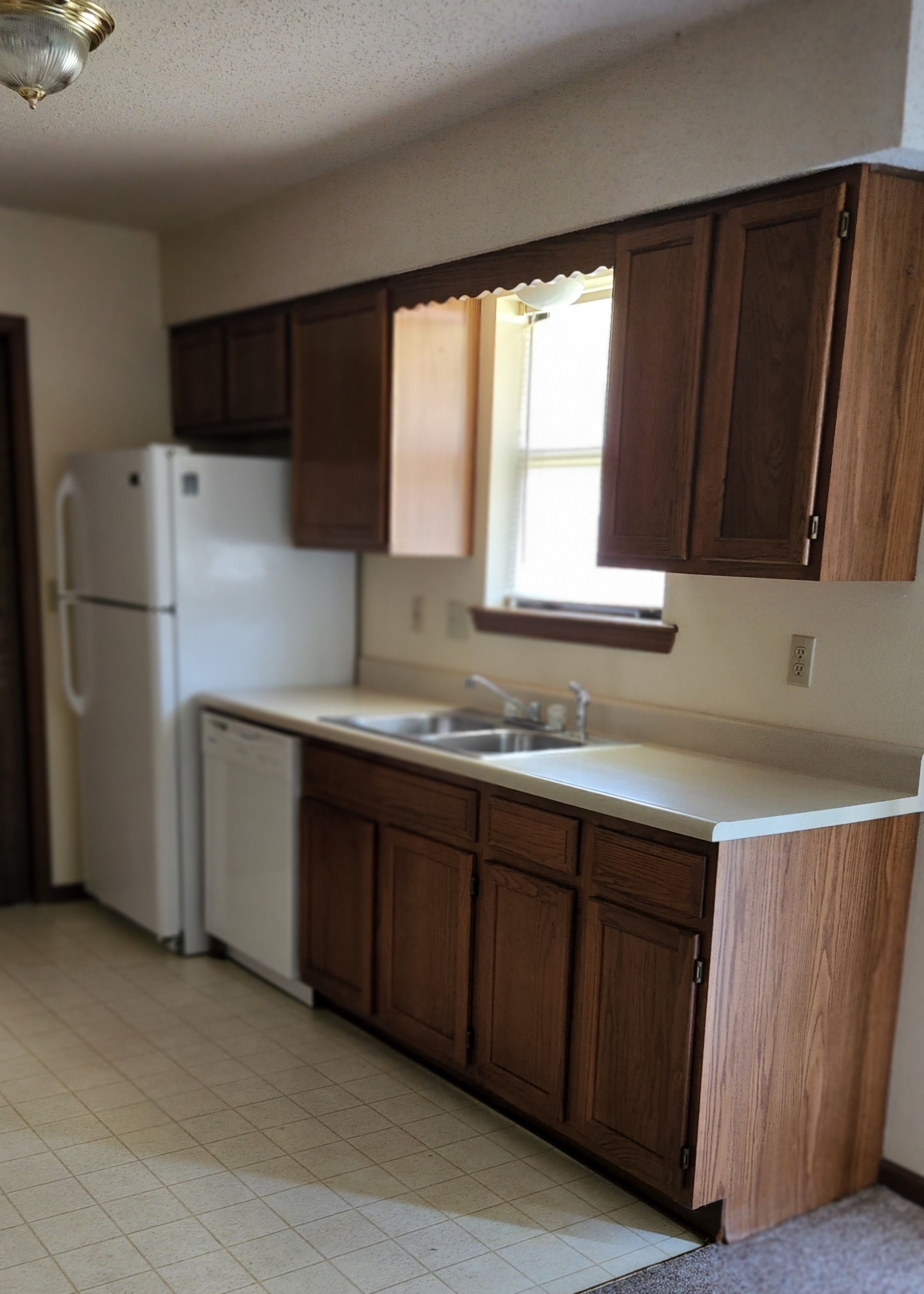 905 B Meadowbrook  3.jpg